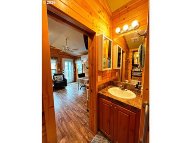Escape to your own fully furnished retreat just moments from - photo 13
