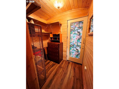 Escape to your own fully furnished retreat just moments from - photo 15