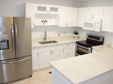 Remodeled Villa 2/1 in the desirable 55+ Boca Lakes Condominium - photo 7
