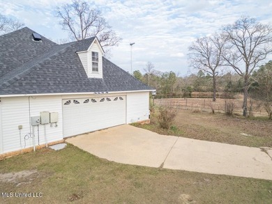 Waterfront country living on approximately 10.75 fully fenced - photo 9