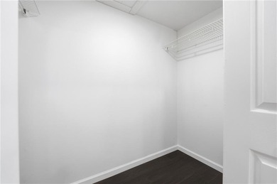Beautifully renovated and move-in ready, this spacious 6-bedroom - photo 31