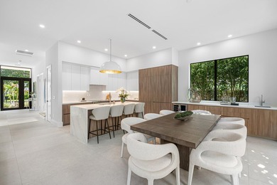 Exquisite new contemporary estate by Marc Julien in East Delray - photo 3