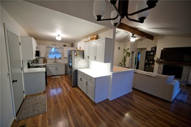 Seller finance available. 3B/2B w/ 2 additional flex rooms - photo 6