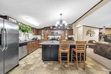 Welcome to 1422 Cat Mar Rd in Niceville -- a spacious and - photo 14