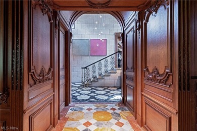 There are homes that impress, and those that redefine what it - photo 14