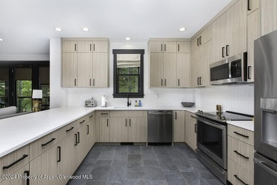 The Residences at Snowmass Club offer more than the comforts of - photo 15