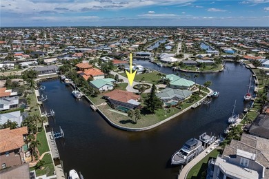 WATERFRONT HOME W/NEW ROOF ON OVERSIZED TIP LOT & EXTREMELY - photo 15