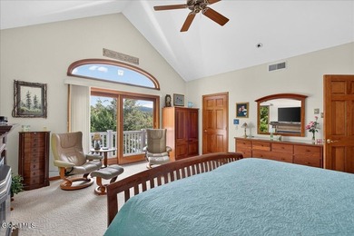Welcome to Cozy Nook! Discover a truly unique property nestled - photo 22
