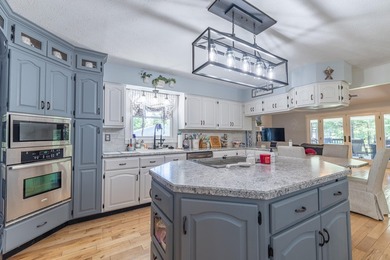0ne-of-a-Kind Country Estate on Over 5 Acres! Properties like - photo 24