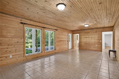 Nestled in the mountains of Walhalla, 135 Crowes Drive offers a - photo 27