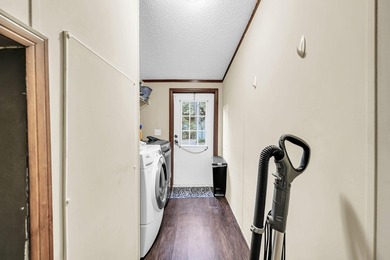 Welcome to 1422 Cat Mar Rd in Niceville -- a spacious and - photo 28