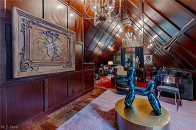 There are homes that impress, and those that redefine what it - photo 31