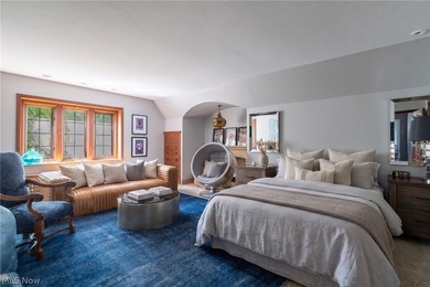 There are homes that impress, and those that redefine what it - photo 36