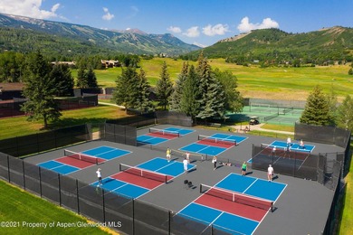 The Residences at Snowmass Club offer more than the comforts of - photo 37
