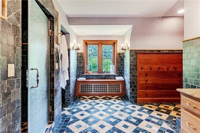 There are homes that impress, and those that redefine what it - photo 37
