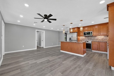 Discover this charming home featuring 3 bedrooms and 2 bathrooms - photo 11
