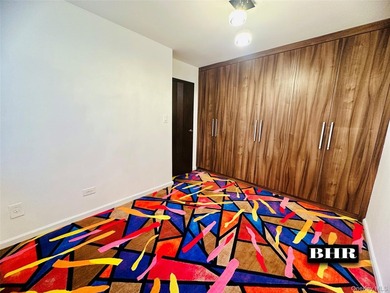 Sheepshead Bay .... Fully renovated 2-bedroom, 1-bath apartment - photo 12