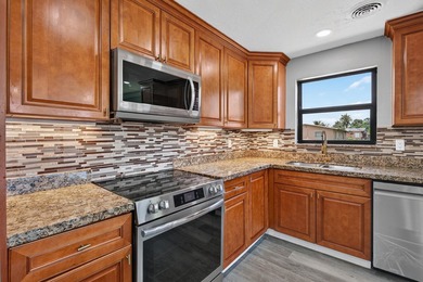 Discover this charming home featuring 3 bedrooms and 2 bathrooms - photo 14