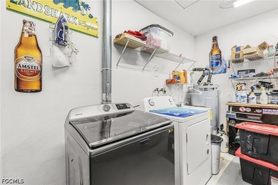 This beautifully updated residence offers 3 bedrooms, 2 - photo 15
