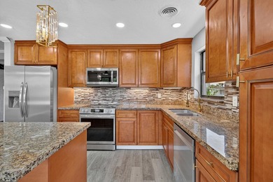 Discover this charming home featuring 3 bedrooms and 2 bathrooms - photo 15
