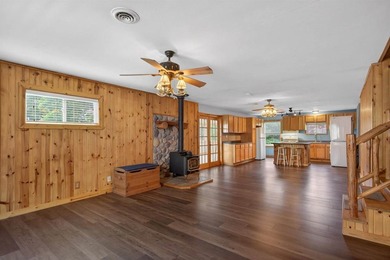 Escape to the peace and privacy of the countryside with this - photo 17