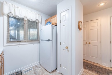 Welcome to this beautifully appointed 2-bedroom, 2-bath - photo 18