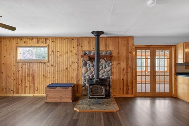 Escape to the peace and privacy of the countryside with this - photo 18
