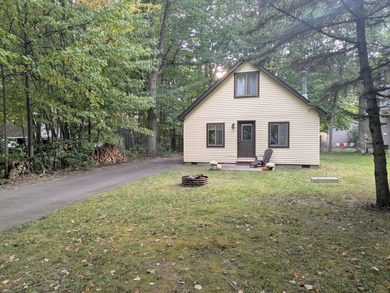 Higgins Lake Home Active Under Contract in Roscommon Michigan