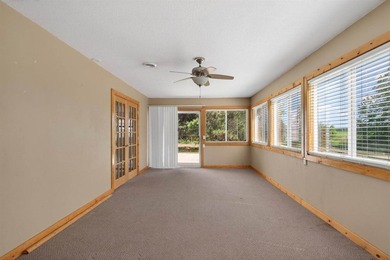 Escape to the peace and privacy of the countryside with this - photo 22
