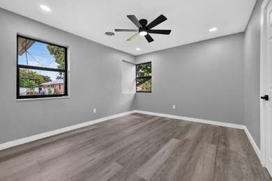 Discover this charming home featuring 3 bedrooms and 2 bathrooms - photo 22
