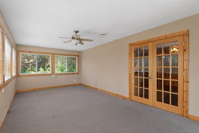 Escape to the peace and privacy of the countryside with this - photo 23
