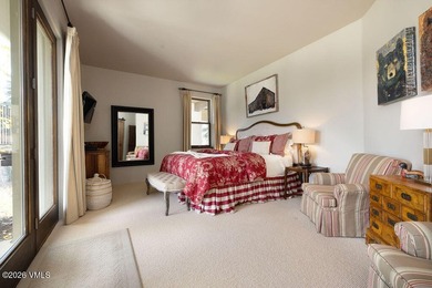 Offered for the first time, Porque No Ranch is a private - photo 23