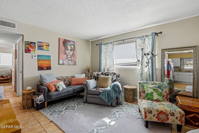 Charming and well-maintained property offering a 3-bedrooms with