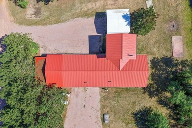 Escape to the peace and privacy of the countryside with this - photo 29