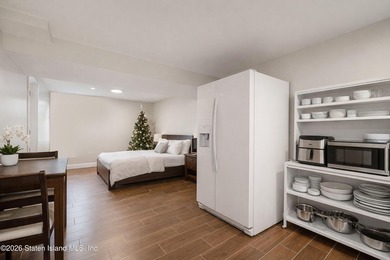 Welcome to 123 Hooper Avenue - a beautifully maintained detached - photo 32