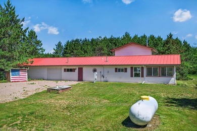 Escape to the peace and privacy of the countryside with this - photo 36