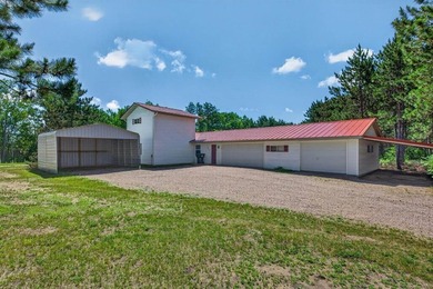 Escape to the peace and privacy of the countryside with this - photo 38