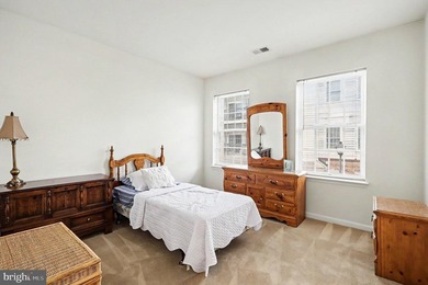 BACK ON THE MARKET AND BETTER THAN BEFORE - NEW CARPET - photo 19