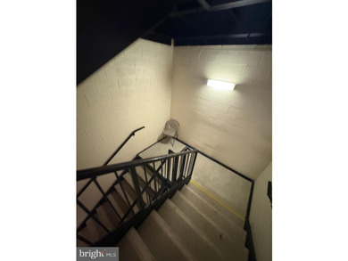 BACK ON THE MARKET AND BETTER THAN BEFORE - NEW CARPET - photo 32