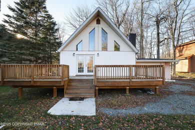 Lake Carobeth Home For Sale in Tobyhanna Pennsylvania