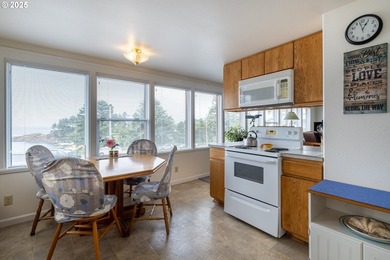 Exciting & constantly changing ocean views from this successful - photo 15