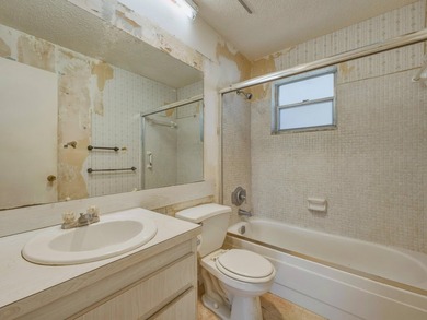 Rare opportunity to own a single-family home in South Florida - photo 16