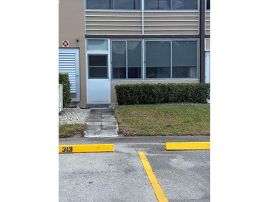 Beautiful updated First floor, 1 Bed/1Bath corner unit. New - photo 19