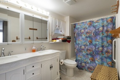 Exciting & constantly changing ocean views from this successful - photo 23