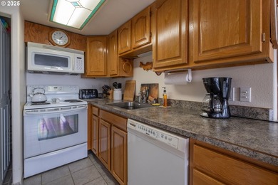 Exciting & constantly changing ocean views from this successful - photo 39