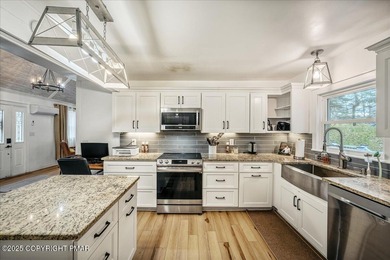 Pinetree Lake Home For Sale in Long Pond Pennsylvania