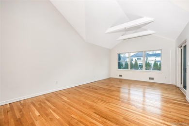 Come and see this recently refreshed, spacious Hi-Ranch in - photo 12