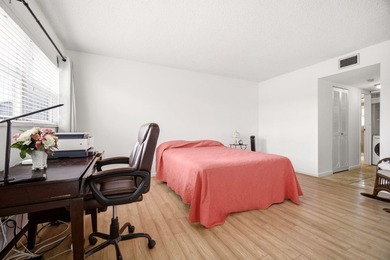 Beautifully maintained 2nd-floor 1-bedroom, 1.5-bath condo with - photo 14