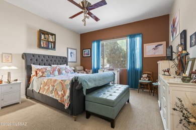 Discover the best of Green Valley at 470 W Calle Artistica. This