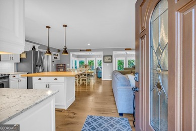 Welcome to beautiful Lake Hartwell. This remodeled lakefront - photo 17